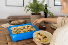 Load image into Gallery viewer, Premium Set - Pan Frame w/ Lid & Gel Pack - Denim Blue