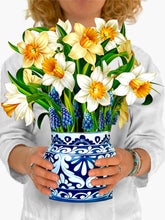 Load image into Gallery viewer, English Daffodils