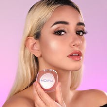 Load image into Gallery viewer, Moira Makeup Display Dreamlight Highlighter