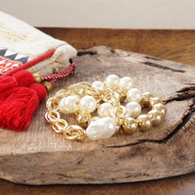 Load image into Gallery viewer, Chunky Chain and beads bracelet set pearlized and golden large ball beads