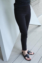 Load image into Gallery viewer, Renuar R1542 Ankle Pant