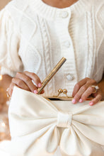 Load image into Gallery viewer, Bling Brush Jewelry Cleaner Pen
