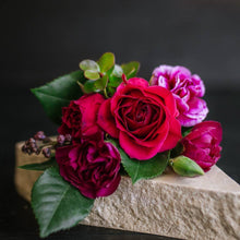 Load image into Gallery viewer, Castor Oil Shampoo Bar for Ultra-Hydrating | Chamomile Rose
