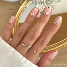 Load image into Gallery viewer, Petals Press-On Nails | Short Oval | Spring Summer Florals
