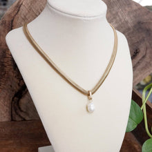 Load image into Gallery viewer, Gold Classic Herringbone Necklace with a Freshwater Pearl
