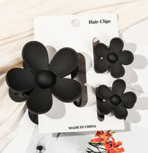 Load image into Gallery viewer, Flower Hair Clip Set
