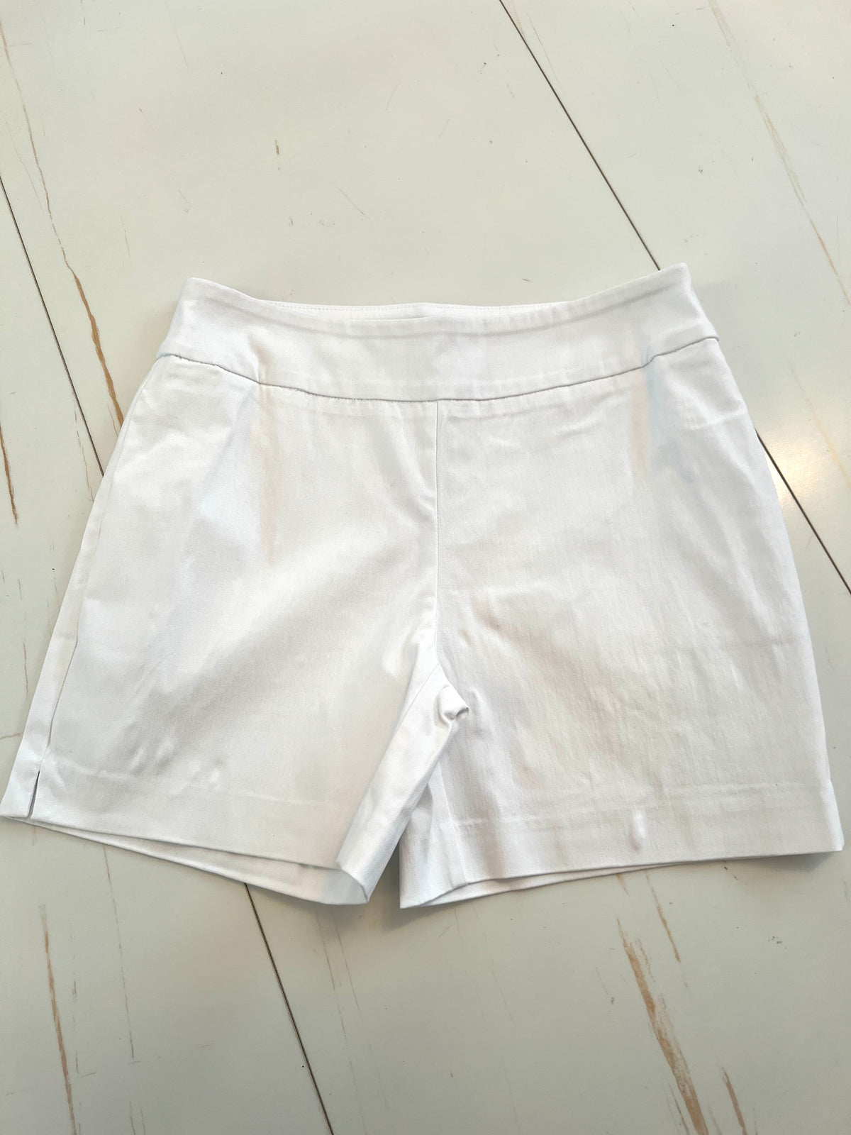 White 5” Pull On Short