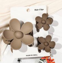 Load image into Gallery viewer, Flower Hair Clip Set
