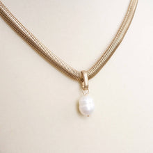Load image into Gallery viewer, Gold Classic Herringbone Necklace with a Freshwater Pearl
