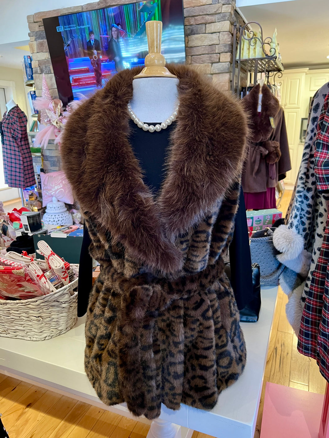 Faux Fur Leopard Vest
