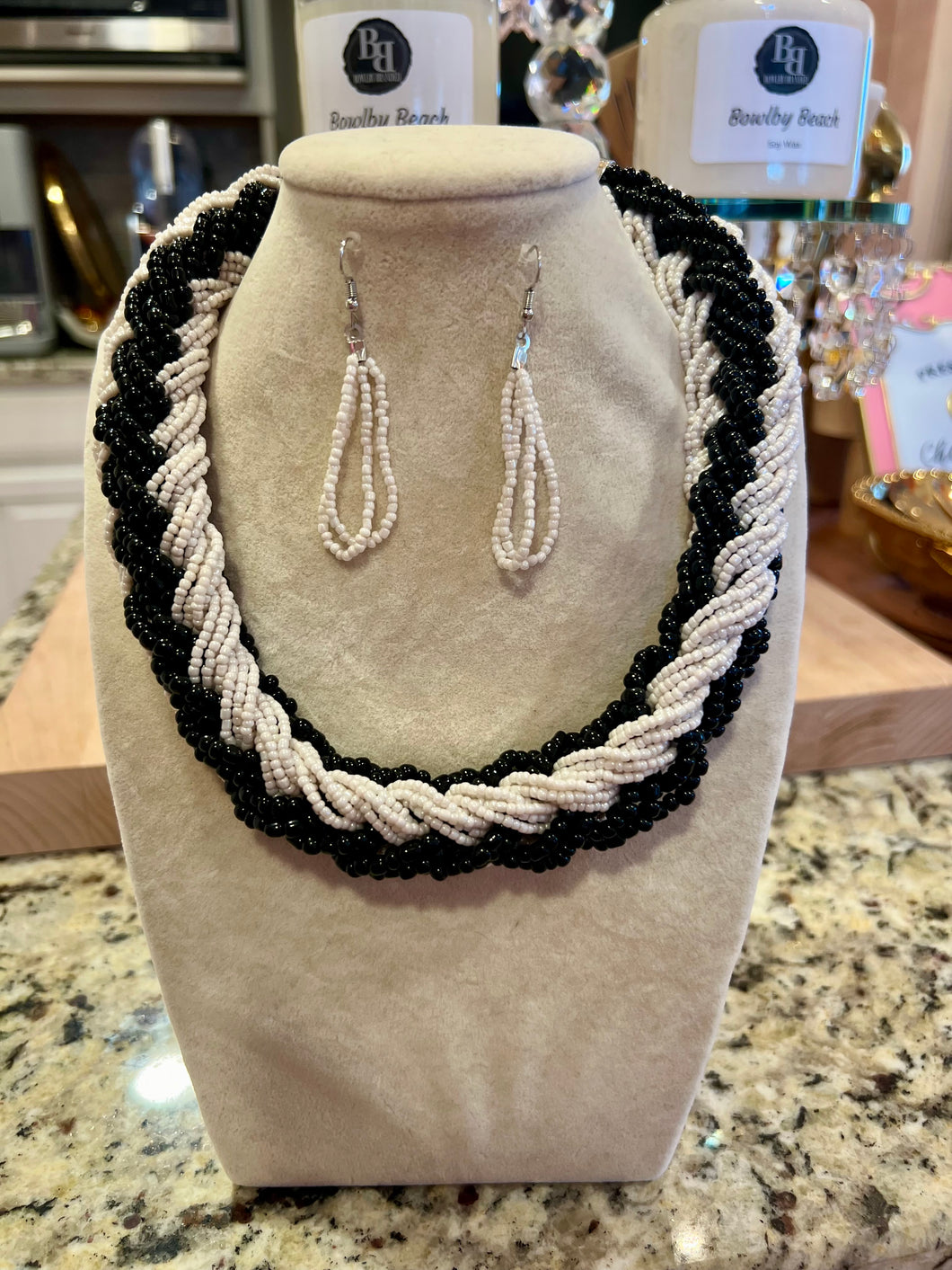 Black & White Seed Bead Necklace Set