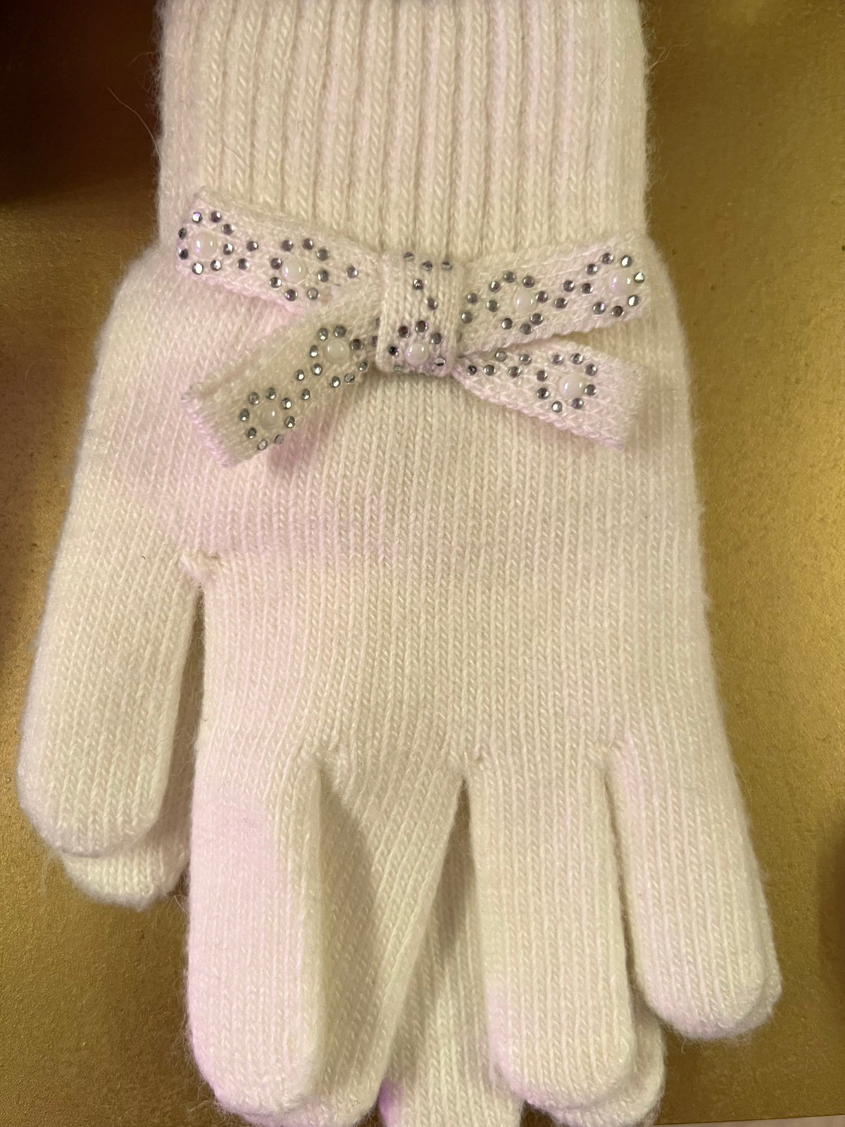 Ivory Bowl Glove