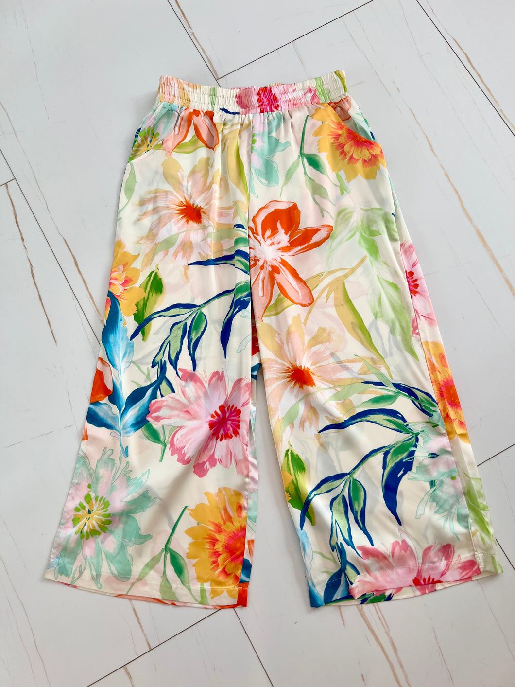 Floral Print Ankle Pants
