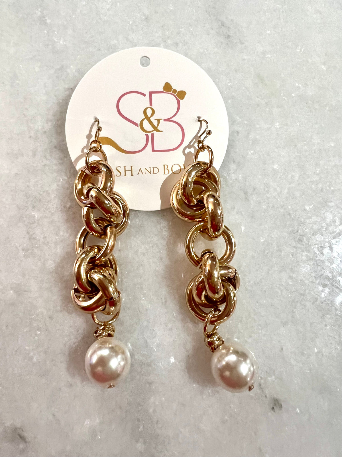Gold Link & Pearl Earring