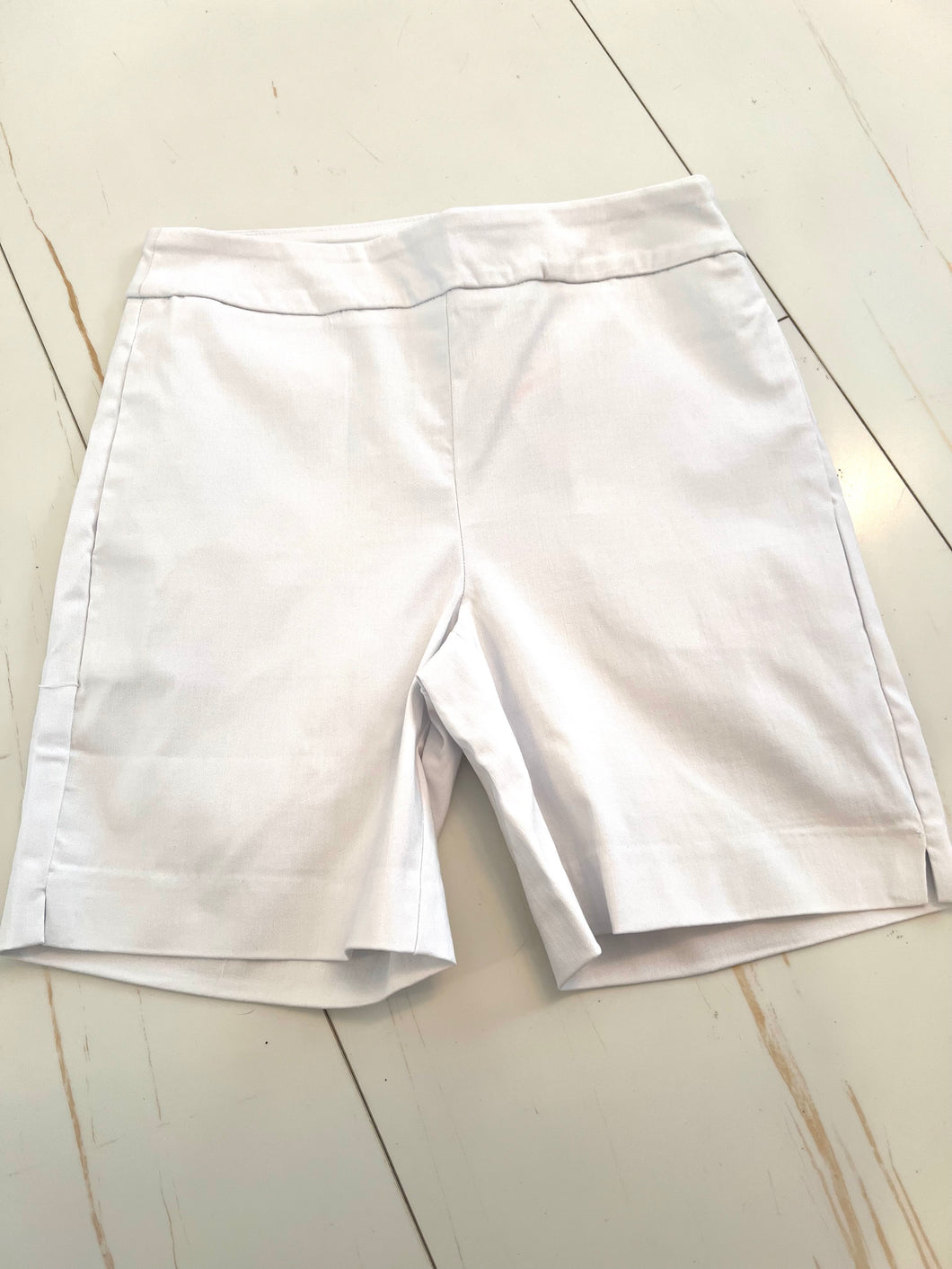 White 7” Pull On Shorts