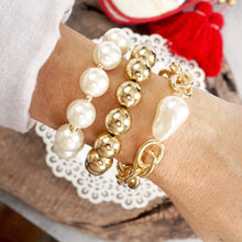 Load image into Gallery viewer, Chunky Chain and beads bracelet set pearlized and golden large ball beads
