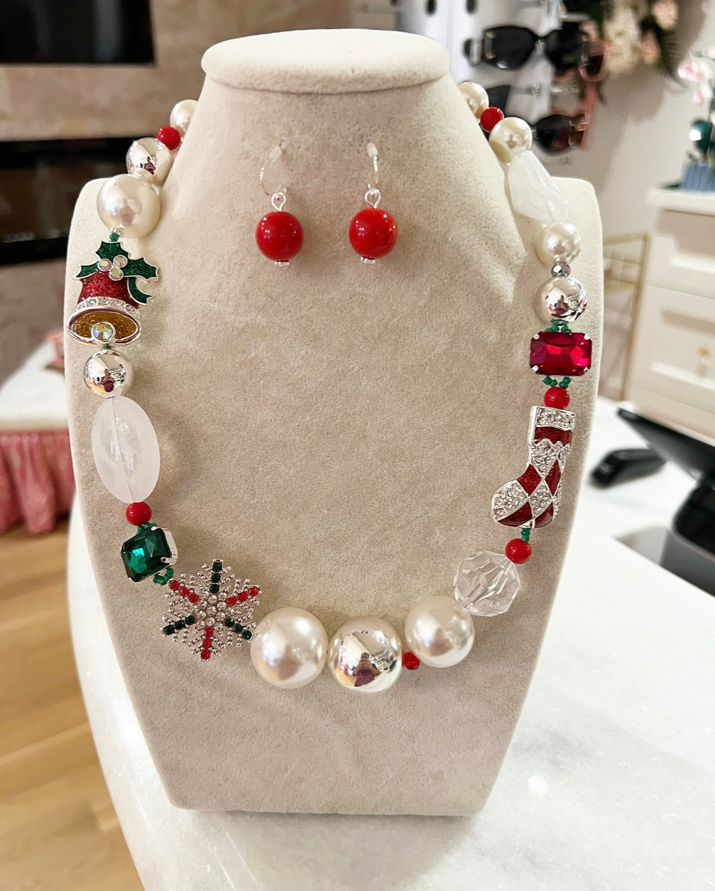Holiday Necklace Set
