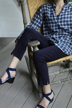 Load image into Gallery viewer, Renuar R1542 Ankle Pant
