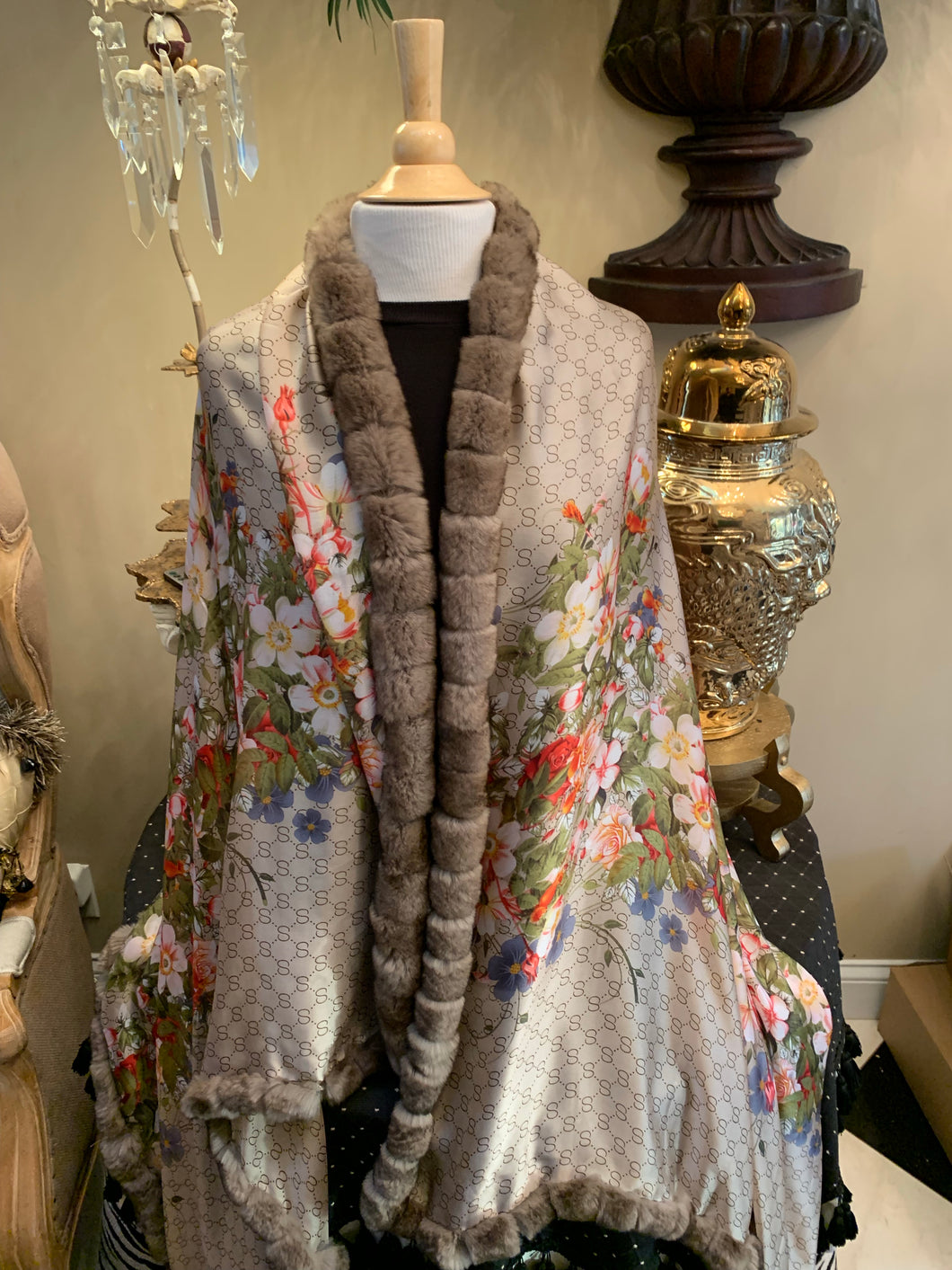 Brown Floral Luxe Wrap w/Fur Trim