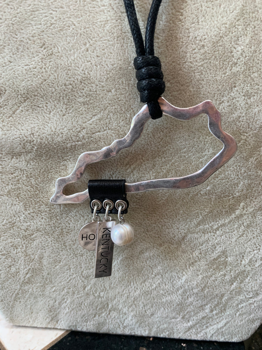 Kentucky State Necklace